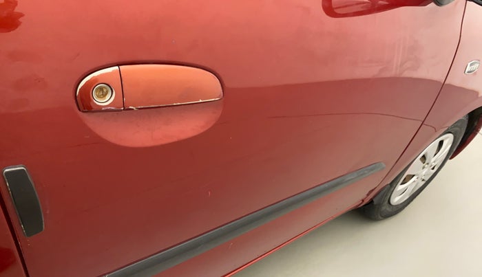 2012 Hyundai i10 MAGNA 1.2, CNG, Manual, 98,106 km, Driver-side door - Minor scratches