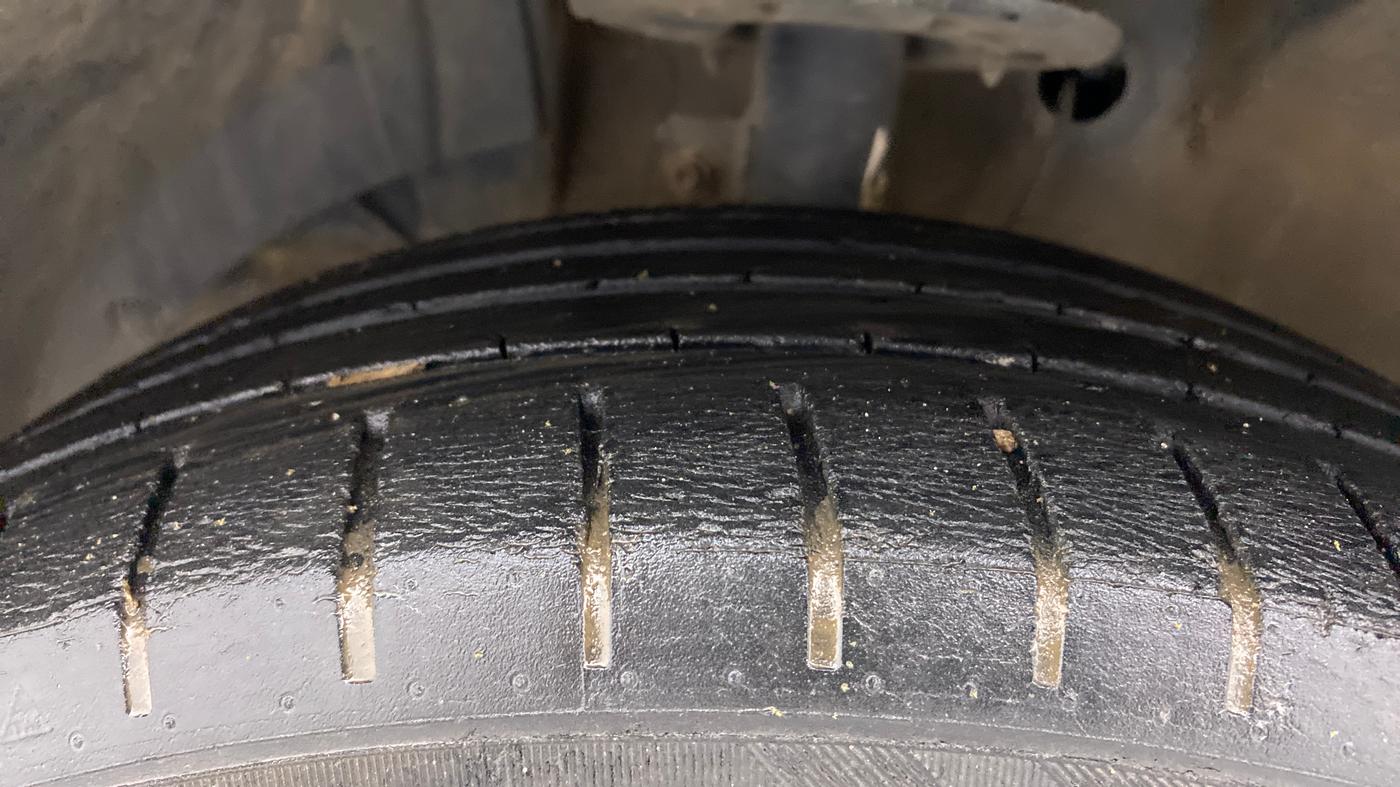 2018 Maruti Baleno ZETA CVT PETROL 1.2, Petrol, Automatic, 46,077 km, Left Front Tyre Tread