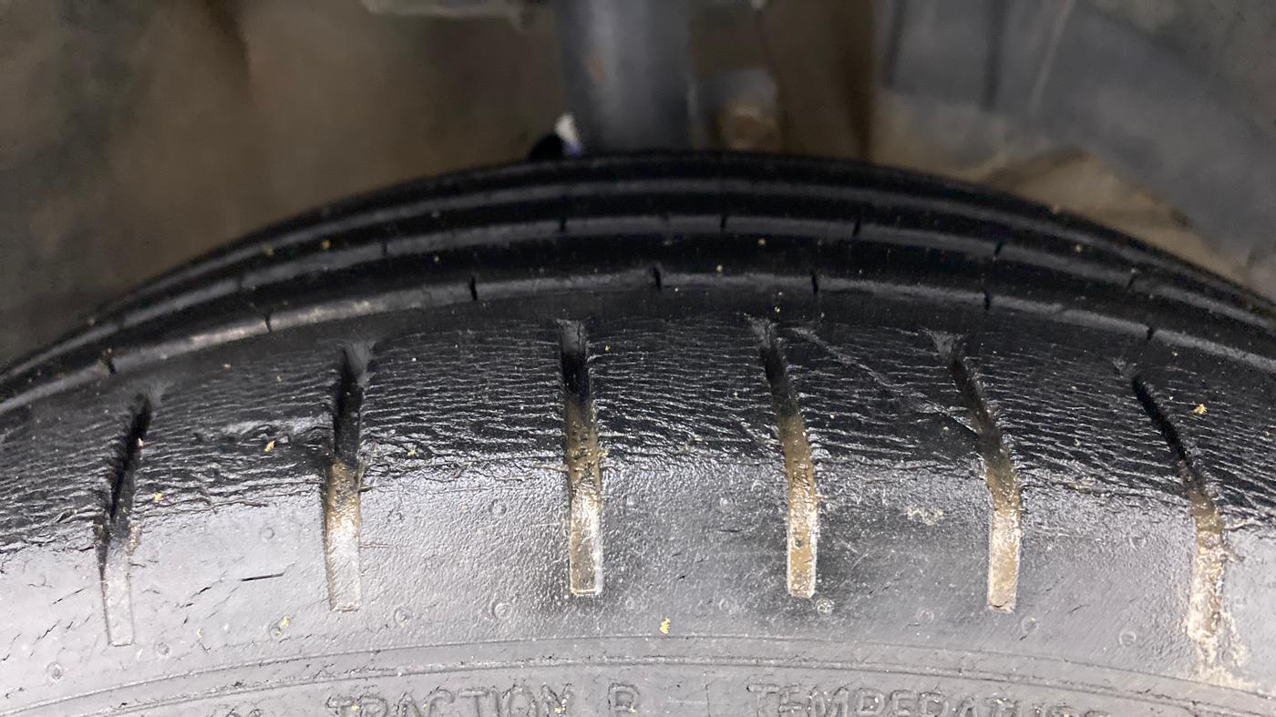 2018 Maruti Baleno ZETA CVT PETROL 1.2, Petrol, Automatic, 46,077 km, Right Front Tyre Tread