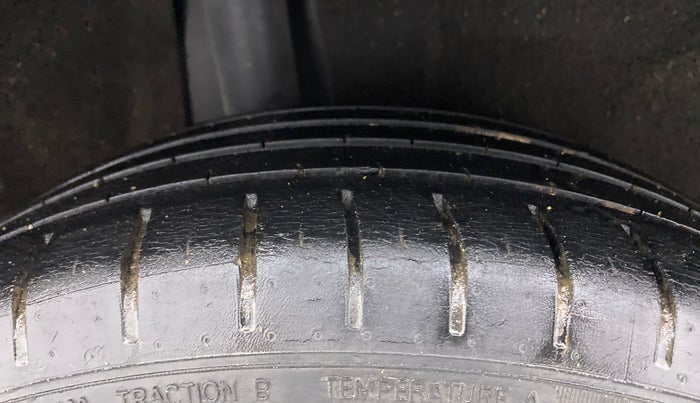 2018 Maruti Baleno ZETA CVT PETROL 1.2, Petrol, Automatic, 46,077 km, Right Rear Tyre Tread