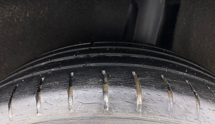 2018 Maruti Baleno ZETA CVT PETROL 1.2, Petrol, Automatic, 46,077 km, Left Rear Tyre Tread