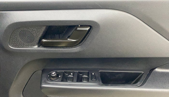 2022 Tata PUNCH CREATIVE 1.2 AMT KAZIRANGA EDITION , Petrol, Automatic, 6,326 km, Driver Side Door Panels Control
