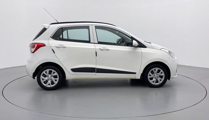 2018 Hyundai Grand i10 SPORTZ O 1.2, Petrol, Manual, 10,381 km, Right Side View