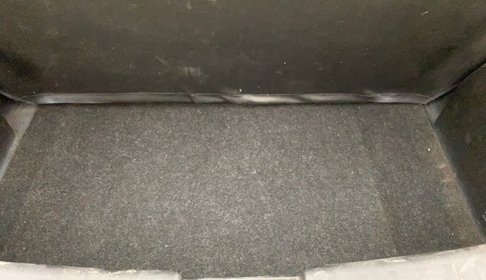 2013 Maruti Swift VXI, Petrol, Manual, 36,500 km, Boot Inside