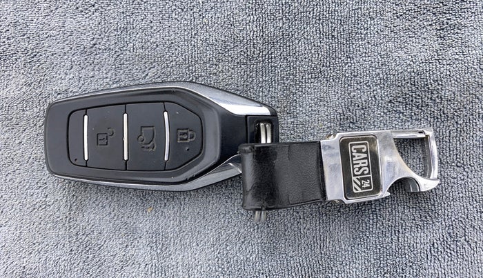 2019 Mahindra XUV500 W9, Diesel, Manual, 95,162 km, Key Close Up