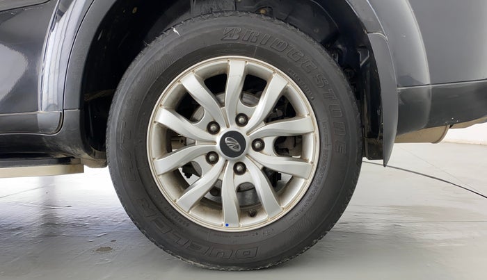2019 Mahindra XUV500 W9, Diesel, Manual, 95,162 km, Left Rear Wheel