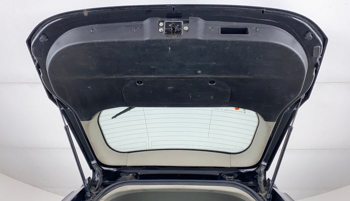 2019 Mahindra XUV500 W9, Diesel, Manual, 95,162 km, Boot Door Open