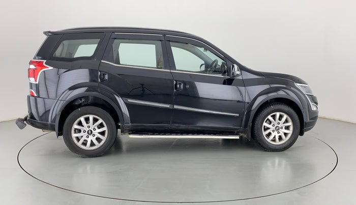 2019 Mahindra XUV500 W9, Diesel, Manual, 95,162 km, Right Side View