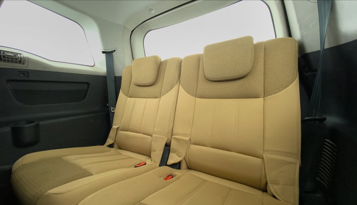 2019 Mahindra XUV500 W9, Diesel, Manual, 95,162 km, Third Seat Row ( optional )