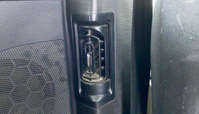 2019 Mahindra XUV500 W9, Diesel, Manual, 95,162 km, Rear AC Vents