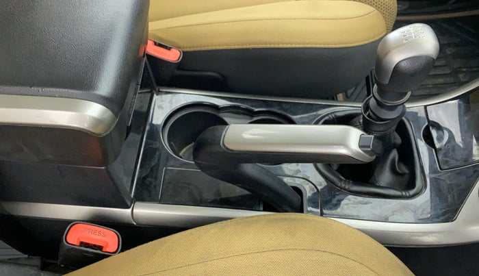 2019 Mahindra XUV500 W9, Diesel, Manual, 95,162 km, Gear Lever