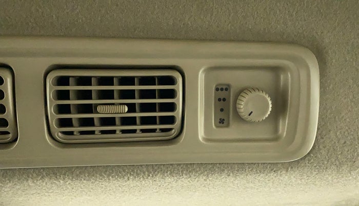 2017 Maruti Ertiga VXI, Petrol, Manual, 94,077 km, Rear AC Temperature Control
