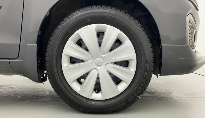2017 Maruti Ertiga VXI, Petrol, Manual, 94,077 km, Right Front Wheel