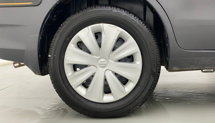 2017 Maruti Ertiga VXI, Petrol, Manual, 94,077 km, Right Rear Wheel