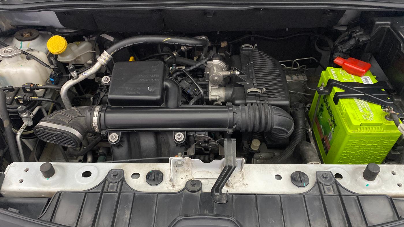 2021 Renault TRIBER RXZ AMT, Petrol, Automatic, 11,240 km, Engine View