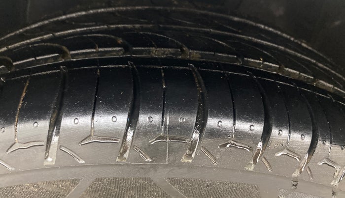 2021 Hyundai NEW I20 ASTA (O) 1.2 MT, Petrol, Manual, 51,491 km, Left Front Tyre Tread