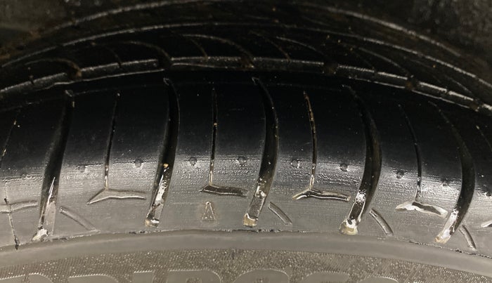 2021 Hyundai NEW I20 ASTA (O) 1.2 MT, Petrol, Manual, 51,491 km, Right Rear Tyre Tread