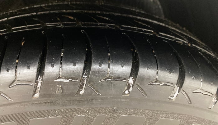 2021 Hyundai NEW I20 ASTA (O) 1.2 MT, Petrol, Manual, 51,491 km, Right Front Tyre Tread