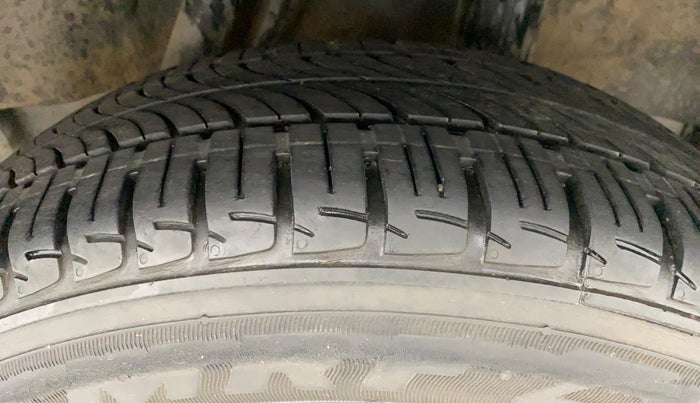 2017 Honda City V MT PETROL, Petrol, Manual, 22,287 km, Left Rear Tyre Tread