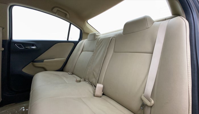 2017 Honda City V MT PETROL, Petrol, Manual, 22,287 km, Right Side Rear Door Cabin