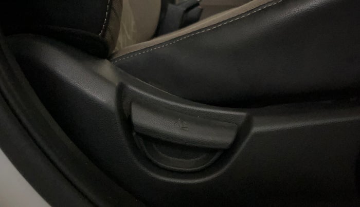 2014 Hyundai Xcent S 1.2, Petrol, Manual, 54,737 km, Driver Side Adjustment Panel