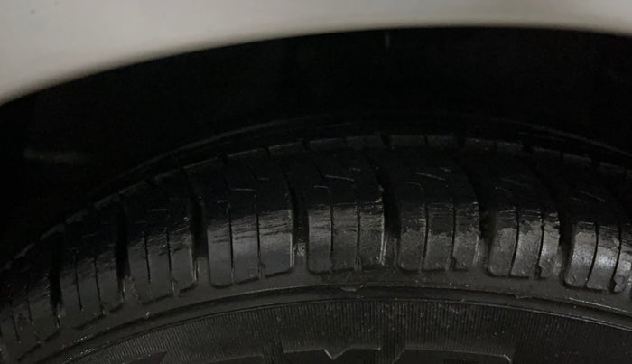 2014 Hyundai Xcent S 1.2, Petrol, Manual, 54,737 km, Right Front Tyre Tread