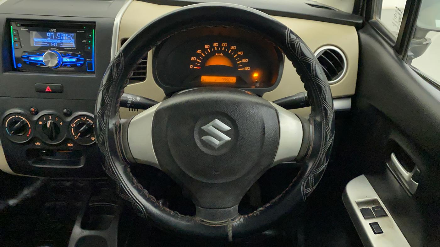 2018 Maruti Wagon R 1.0 LXI CNG, CNG, Manual, 79,135 km, Steering Wheel Close Up
