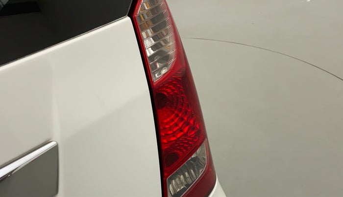 2018 Maruti Wagon R 1.0 LXI CNG, CNG, Manual, 79,135 km, Right tail light - Reverse gear light not functional