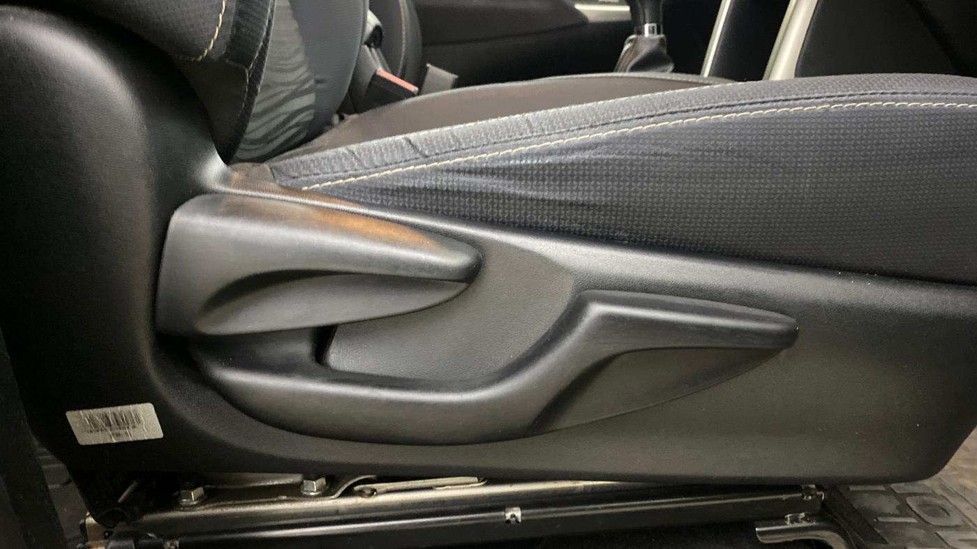 2019 Toyota Innova Crysta 2.4 VX 8 STR, Diesel, Manual, 80,404 km, Driver Side Adjustment Panel