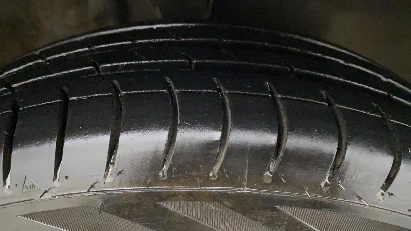 2016 Maruti Alto 800 LXI CNG, CNG, Manual, 64,850 km, Right Front Tyre Tread