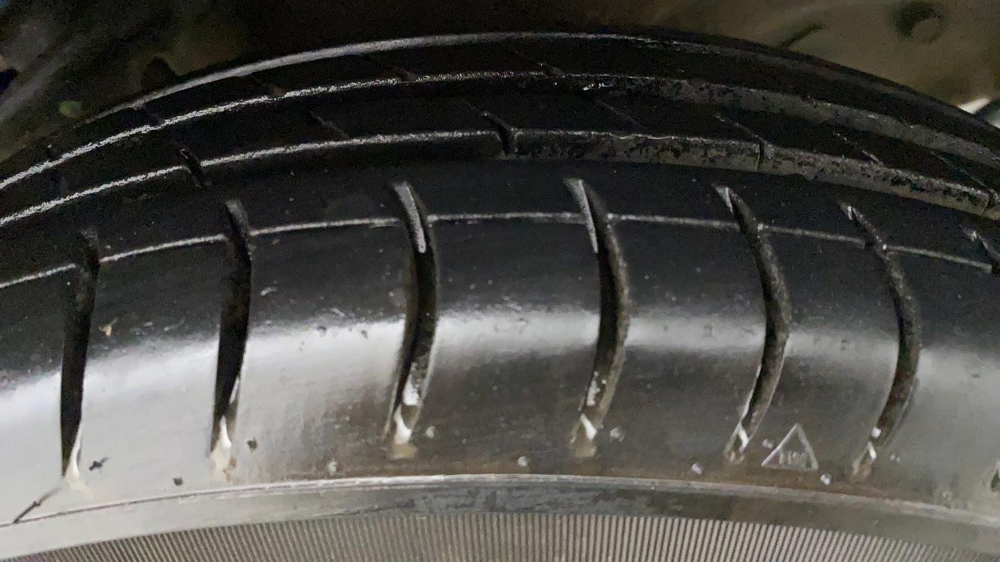 2016 Maruti Alto 800 LXI CNG, CNG, Manual, 64,850 km, Left Front Tyre Tread