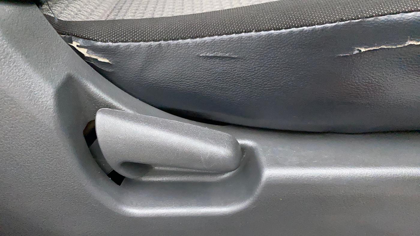 2011 Maruti Wagon R 1.0 LXI, Petrol, Manual, 85,813 km, Driver Side Adjustment Panel