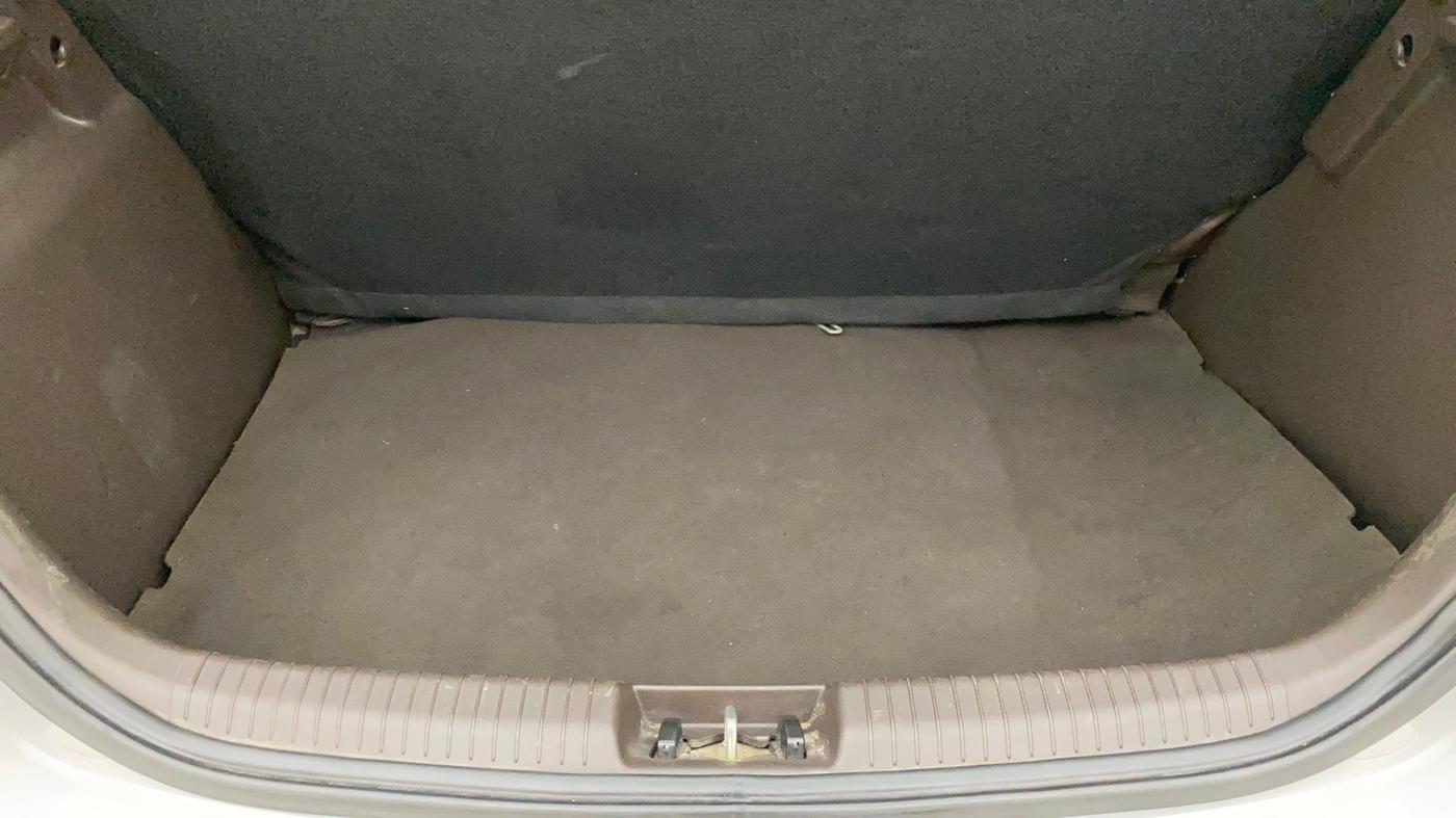 2012 Hyundai i20 ERA 1.4 CRDI, Diesel, Manual, 78,472 km, Boot Inside