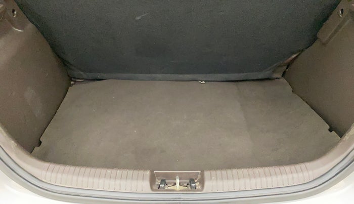 2012 Hyundai i20 ERA 1.4 CRDI, Diesel, Manual, 78,472 km, Boot Inside