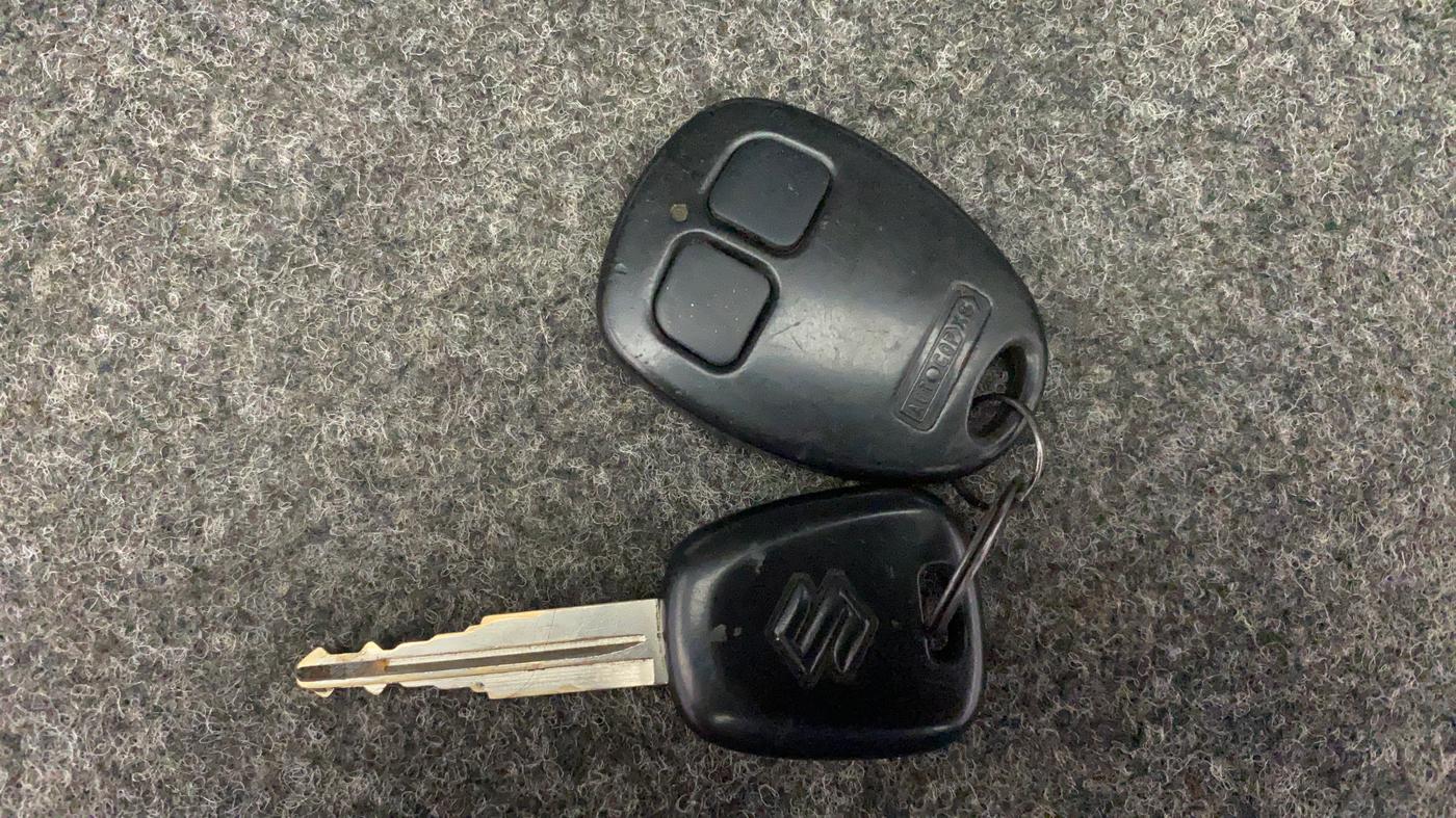 2014 Maruti Alto K10 VXI, Petrol, Manual, 33,447 km, Key Close Up