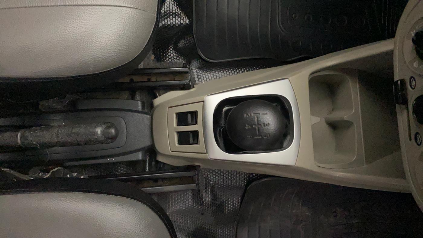 2014 Maruti Alto K10 VXI, Petrol, Manual, 33,447 km, Gear Lever