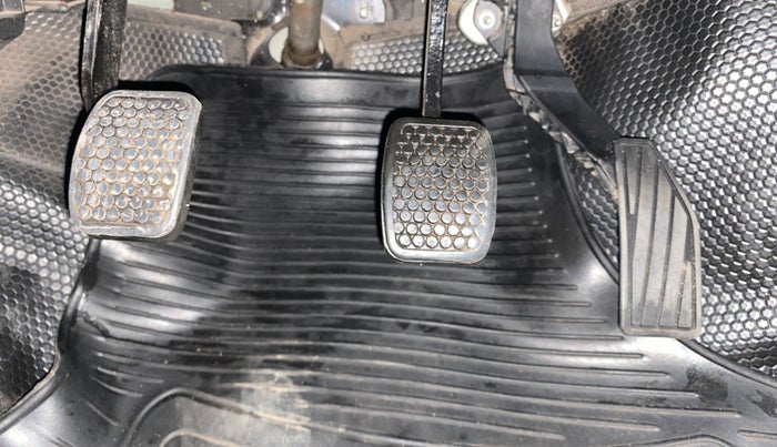 2014 Maruti Alto K10 VXI, Petrol, Manual, 33,447 km, Pedals