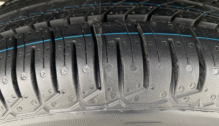 2018 Datsun Redi Go S, Petrol, Manual, 66,254 km, Right Rear Tyre Tread