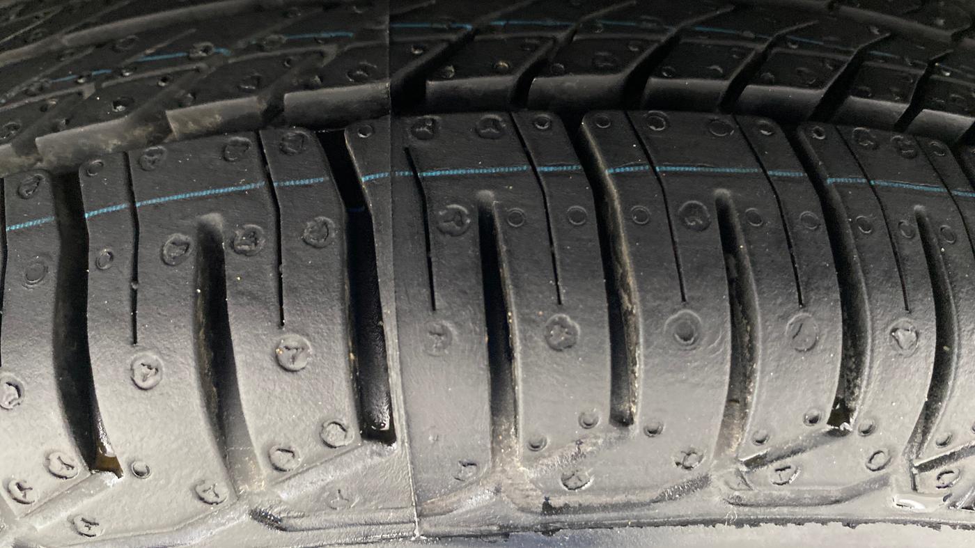 2018 Datsun Redi Go S, Petrol, Manual, 66,254 km, Left Front Tyre Tread