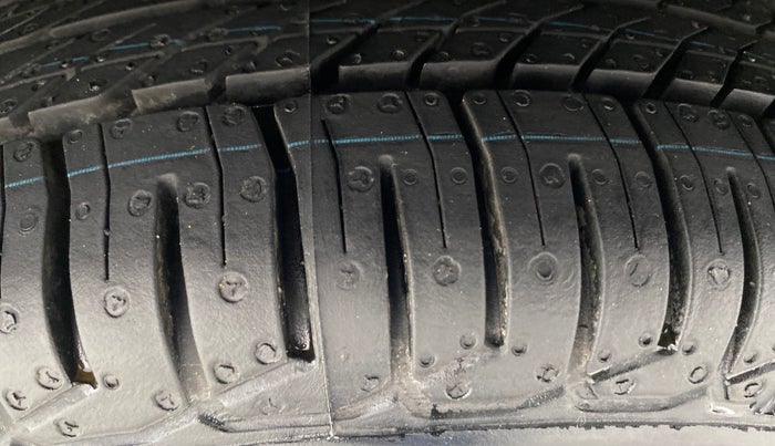 2018 Datsun Redi Go S, Petrol, Manual, 66,254 km, Left Front Tyre Tread