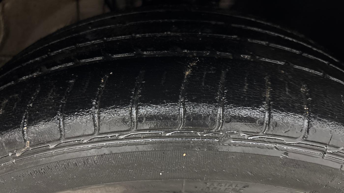 2020 Volkswagen Polo HIGHLINE PLUS 1.0, Petrol, Manual, 41,118 km, Right Front Tyre Tread