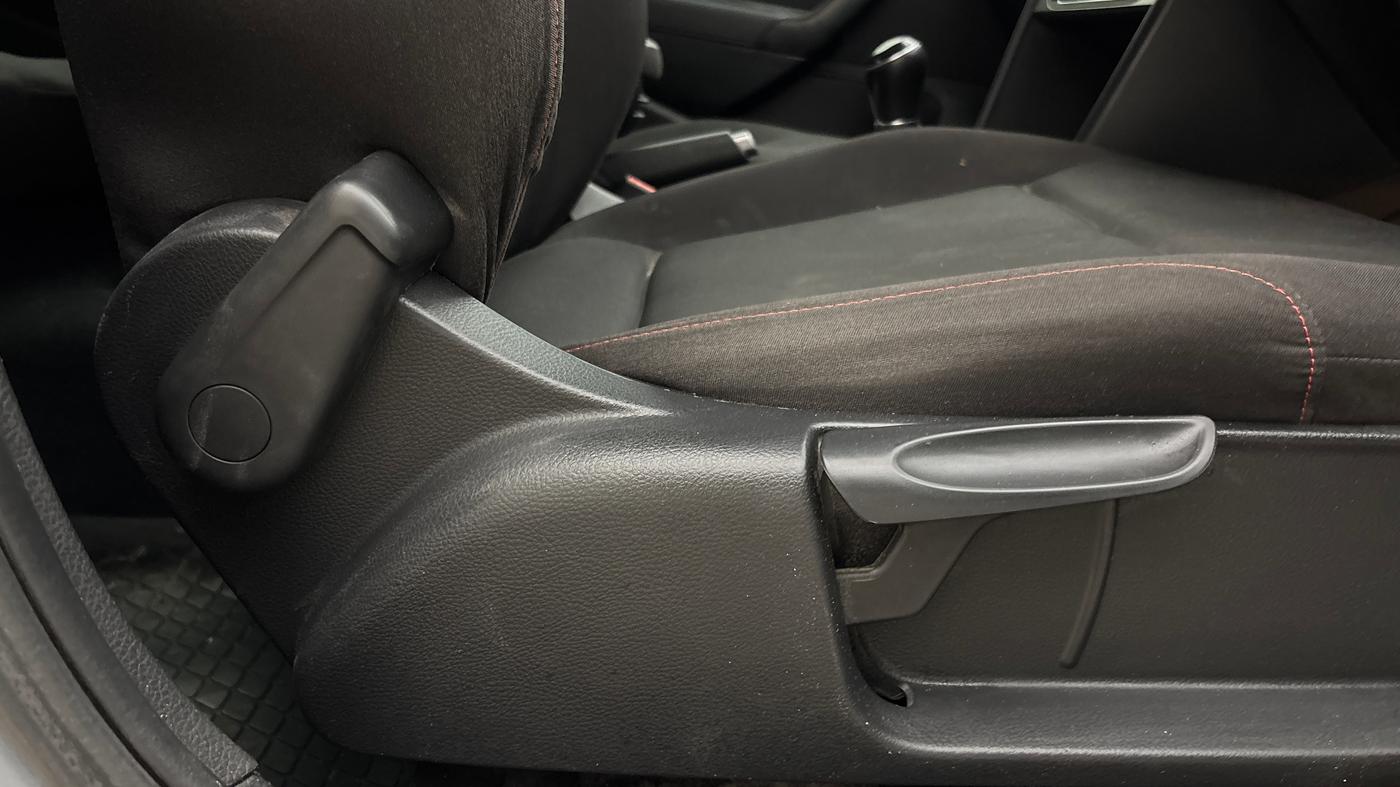 2020 Volkswagen Polo HIGHLINE PLUS 1.0, Petrol, Manual, 41,118 km, Driver Side Adjustment Panel