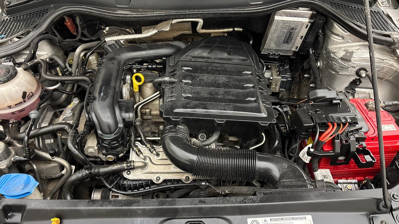 2020 Volkswagen Polo HIGHLINE PLUS 1.0, Petrol, Manual, 41,118 km, Engine View
