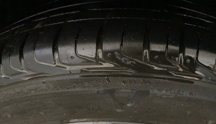 2023 Hyundai VENUE SX (O) 1.5 CRDI, Diesel, Manual, 81,168 km, Left Front Tyre Tread