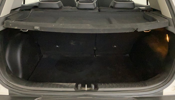 2023 Hyundai VENUE SX (O) 1.5 CRDI, Diesel, Manual, 81,168 km, Boot Inside