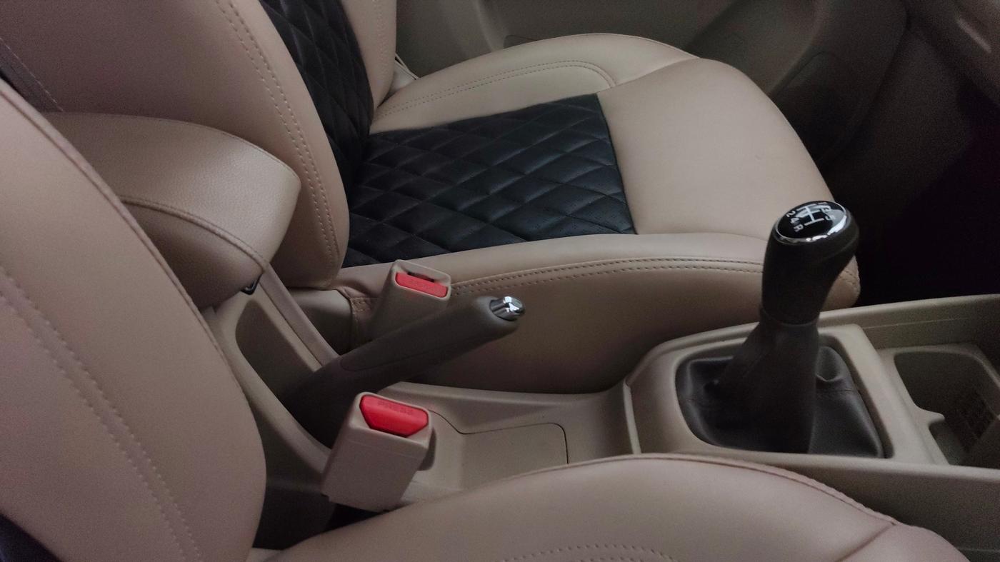 2024 Maruti Ertiga ZXI (O) CNG, CNG, Manual, 27,870 km, Gear Lever