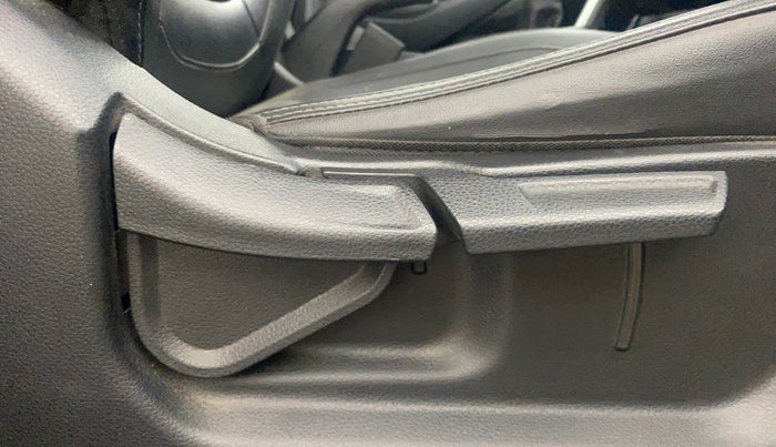 2021 KIA SELTOS HTX ANNIVERSARY EDITION 1.5 PETROL, Petrol, Manual, 1,06,571 km, Driver Side Adjustment Panel