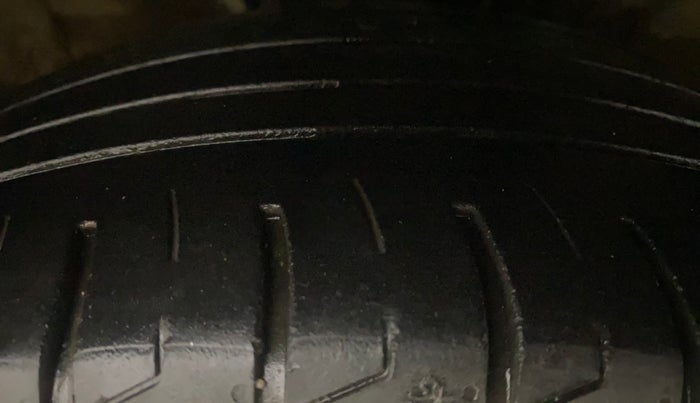 2021 KIA SELTOS HTX ANNIVERSARY EDITION 1.5 PETROL, Petrol, Manual, 1,06,571 km, Right Front Tyre Tread