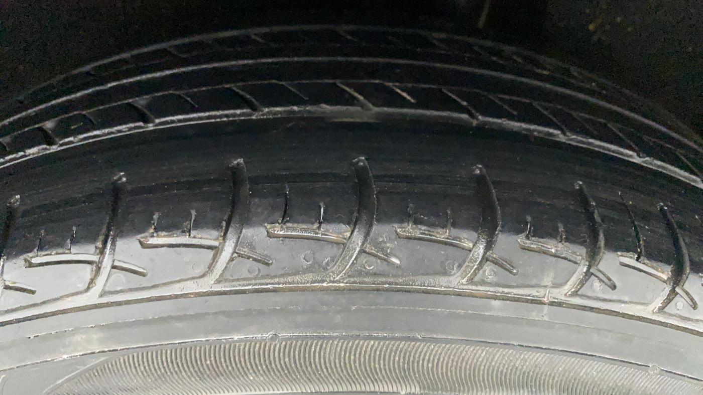 2016 Maruti Baleno DELTA CVT PETROL 1.2, Petrol, Automatic, 35,789 km, Left Rear Tyre Tread