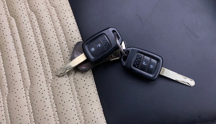 2017 Honda Jazz 1.2L I-VTEC V AT, Petrol, Automatic, 59,505 km, Key Close Up